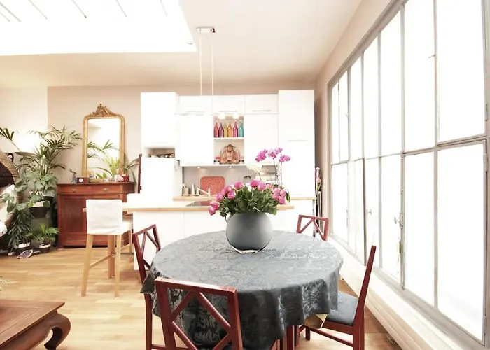 Exotic Loft In Montmartre + Terrace ! * Paříž