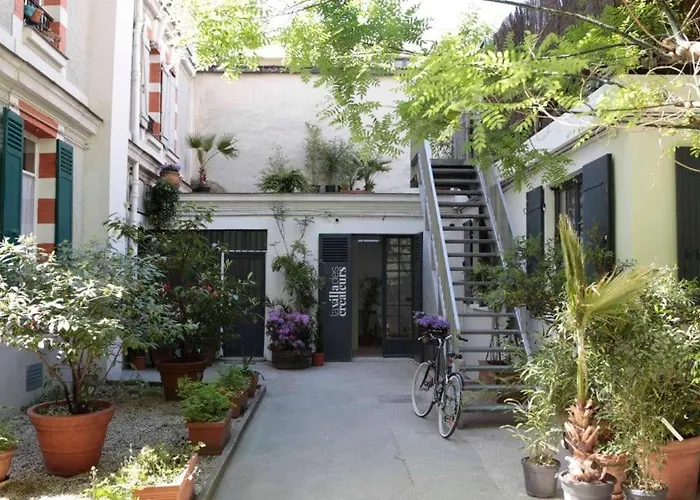 Exotic Loft In Montmartre + Terrace ! Paříž