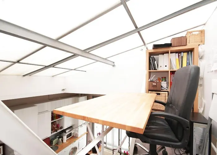 Exotic Loft In Montmartre + Terrace ! Paříž